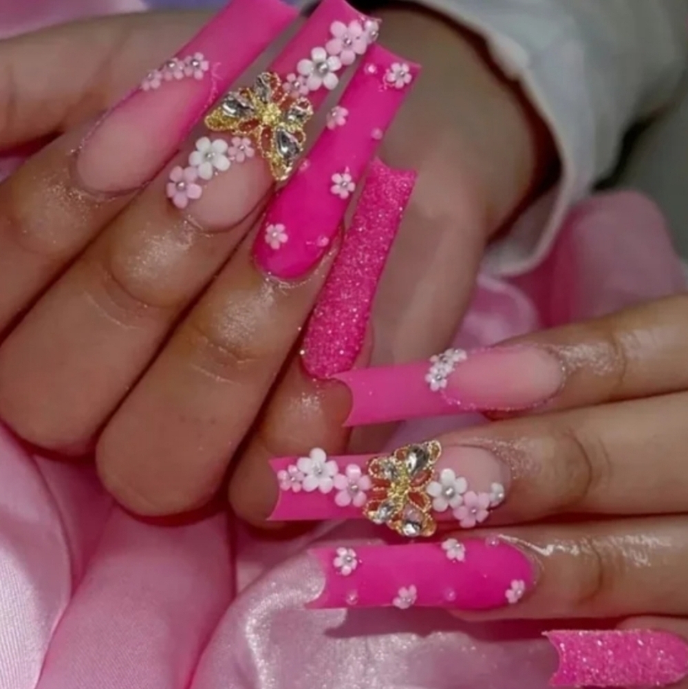 24 Pieces Rhinestone Fake press on nails